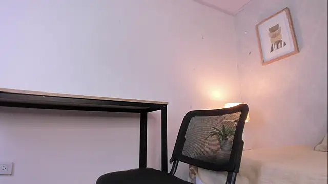 Caroline dh online show from 04-24-26, 11:01