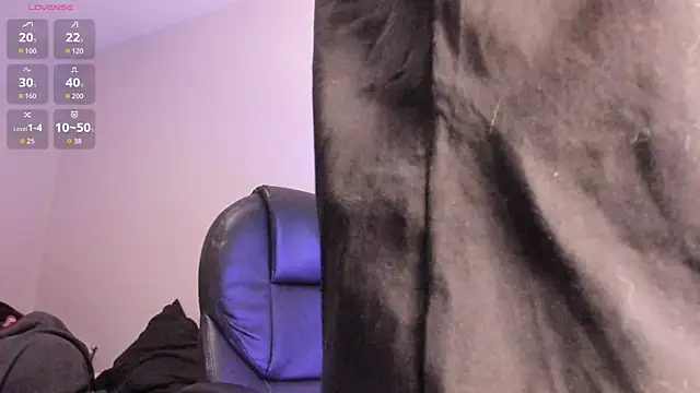 Carlasxdreams online show from 04-25-26, 12:24