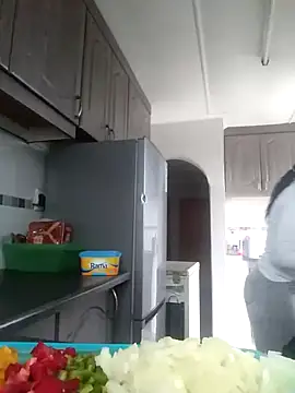 Snapshot of Feathergal69_ chatting on 09-12-25, 02:17 Feathergal69 online show from 09-12-25, 02:17