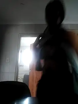 Snapshot of Feathergal69_ chatting on 09-27-25, 09:25 Feathergal69 online show from 09-27-25, 09:25