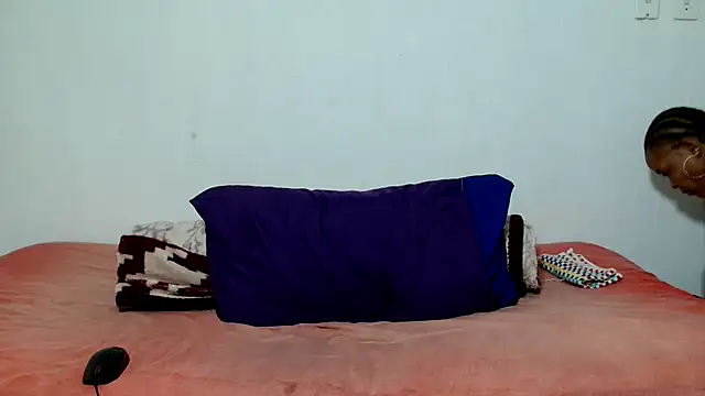 Snapshot of Feathergal69_ chatting on 05-08-26, 10:37 Feathergal69 online show from 05-08-26, 10:37