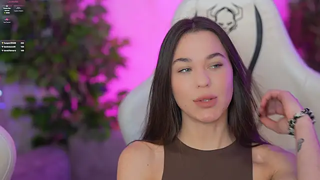 Julia  Star  online show from 02-15-25, 03:28