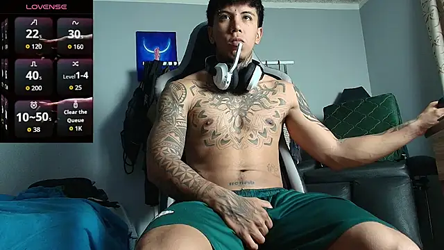 Nickhot0609 online show from 04-27-26, 08:34