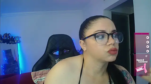 Snapshot of Madame_Shein_ chatting on 12-14-24, 08:13 Madame Shein online show from 12-14-24, 08:13