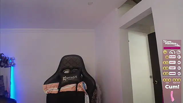 Snapshot of Madame_Shein_ chatting on 12-17-24, 12:54 Madame Shein online show from 12-17-24, 12:54