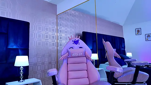 Snapshot of Derieri_D chatting on 11-21-25, 06:06 Derieri D online show from 11-21-25, 06:06