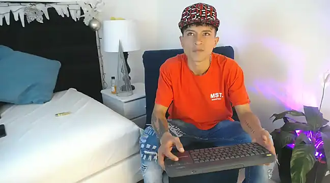 Edward Milleer online show from 12-23-24, 03:12