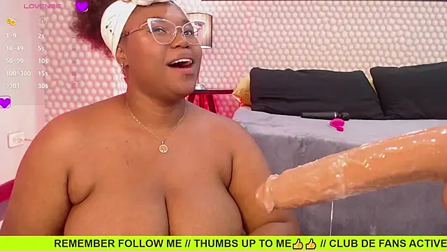 Snapshot of Makena_gh chatting on 12-29-24, 06:35 Makena gh online show from 12-29-24, 06:35