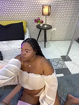 Snapshot of Makena_gh chatting on 03-16-25, 05:14 Makena gh online show from 03-16-25, 05:14