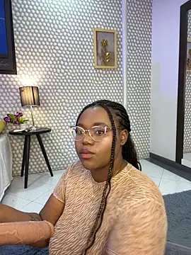 Snapshot of Makena_gh chatting on 03-20-25, 04:29 Makena gh online show from 03-20-25, 04:29