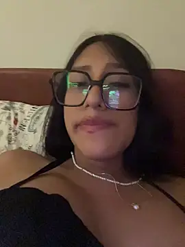 AleFantasy0001 online show from 03-05-26, 07:15