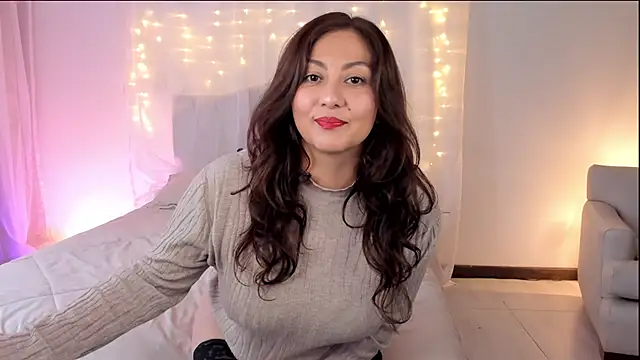 karla paradise  online show from 12-16-24, 06:27