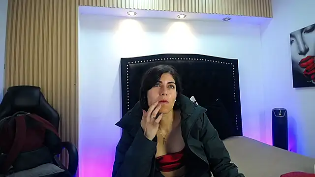 Melodi Roux online show from 04-19-26, 12:59