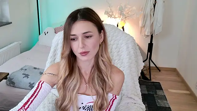 Sophie Enzo online show from 01-26-25, 11:18