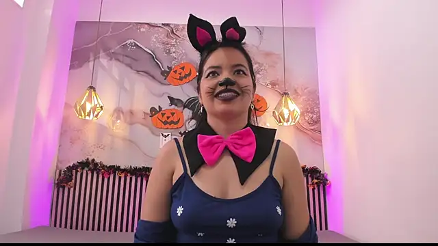 EvelynSweet1 online show from 10-31-25, 07:59