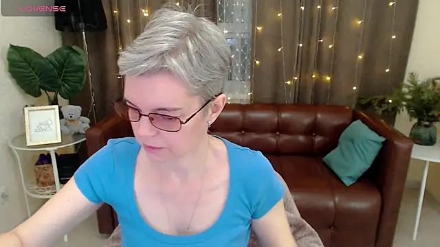 Cutie Erikaa1 online show from 12-27-24, 02:36