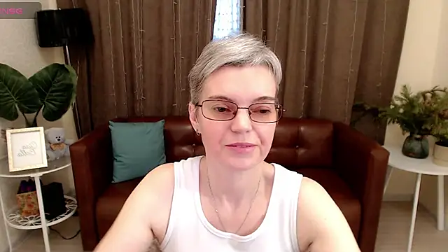 Cutie Erikaa1 online show from 01-10-25, 05:26