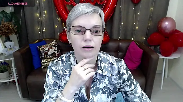 Cutie Erikaa1 online show from 02-12-25, 03:29