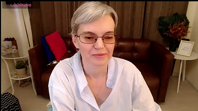 Cutie Erikaa1 online show from 03-07-25, 08:45