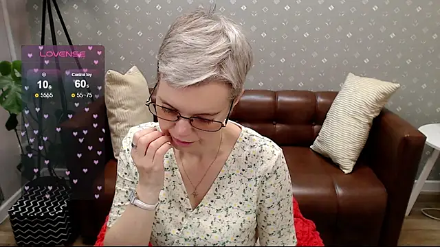 Cutie Erikaa1 online show from 09-26-25, 02:26