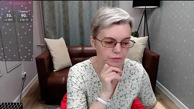 Cutie Erikaa1 online show from 10-17-25, 02:26