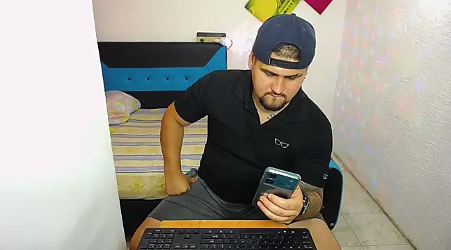 pitbullveryhot online show from 03-15-25, 06:14