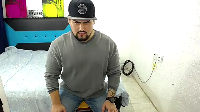 pitbullveryhot online show from 10-03-25, 02:19