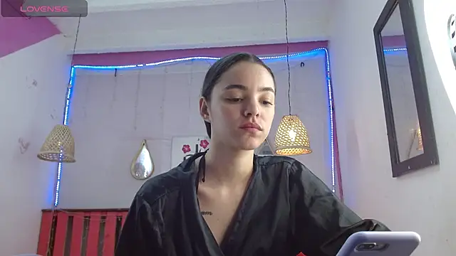 Mia-kalinfa online show from 12-28-24, 05:46