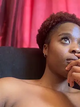 Snapshot of BlvckVixen chatting on 03-10-26, 09:36 BlvckVixen online show from 03-10-26, 09:36