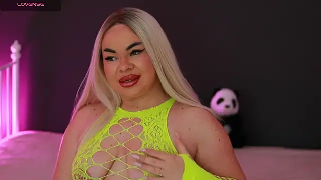 MissLilaa online show from 12-17-24, 06:42