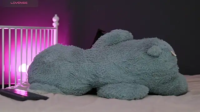 MissLilaa online show from 01-24-25, 12:20