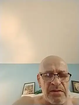 Snapshot of geilerschwanz64 chatting on 04-24-26, 05:10 geilerschwanz64 online show from 04-24-26, 05:10