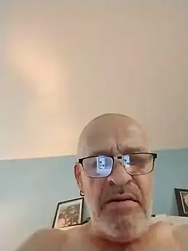 Snapshot of geilerschwanz64 chatting on 04-28-26, 10:59 geilerschwanz64 online show from 04-28-26, 10:59