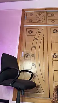 Snapshot of sexy_kaaylie chatting on 12-04-25, 01:59 sexy kaaylie online show from 12-04-25, 01:59