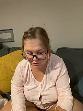 Tallulah-mae-xoxox online show from 05-31-26, 08:32