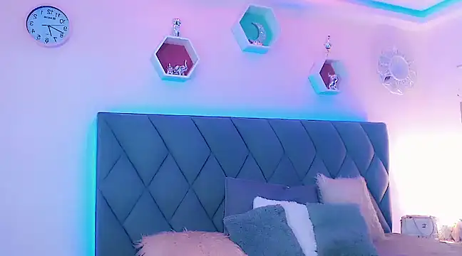 Hallyhott online show from 12-08-24, 12:41