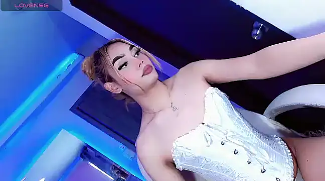 Hallyhott online show from 12-17-24, 11:49