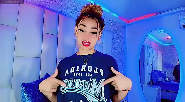 Hallyhott online show from 03-10-25, 04:49