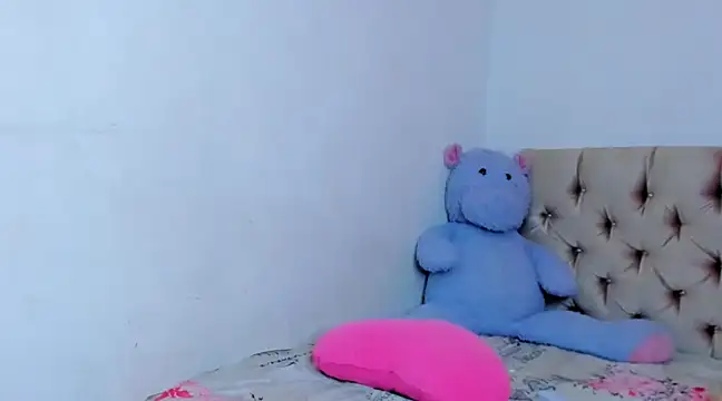 StassieBell online show from 01-08-25, 05:37