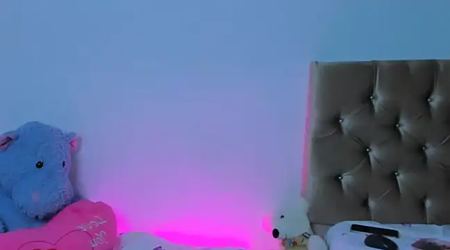 StassieBell online show from 02-13-25, 04:00