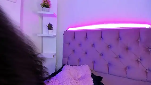 Triipsy online show from 03-18-25, 01:21