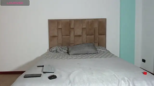 Snapshot of aleejhandraa chatting on 11-09-25, 09:13 aleejhandraa online show from 11-09-25, 09:13