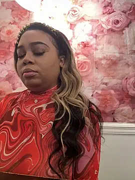 Snapshot of camiliaskye chatting on 02-05-25, 06:48 camiliaskye online show from 02-05-25, 06:48