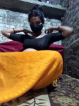 Hoty girl 143 online show from 04-24-26, 01:46