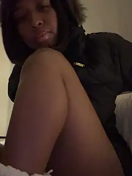 Snapshot of IamCrystal2 chatting on 12-29-24, 09:20 IamCrystal2 online show from 12-29-24, 09:20