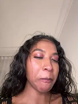 IamCrystal2 online show from 04-26-26, 11:35