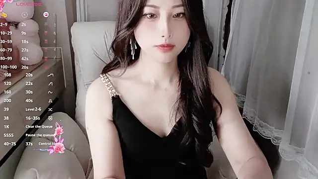 Snapshot of Blossom-666 chatting on 01-08-25, 09:01 Blossom-666 online show from 01-08-25, 09:01