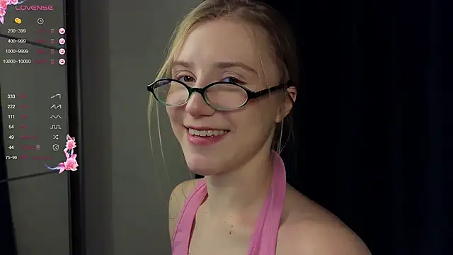 ArianaMur online show from 01-16-25, 05:21