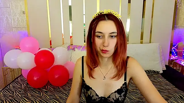 Roxy Rayy online show from 10-06-25, 11:07