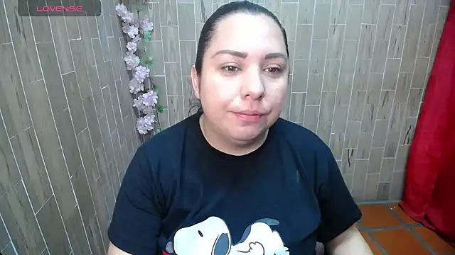 Snapshot of solyeria chatting on 06-03-26, 12:35 solyeria online show from 06-03-26, 12:35